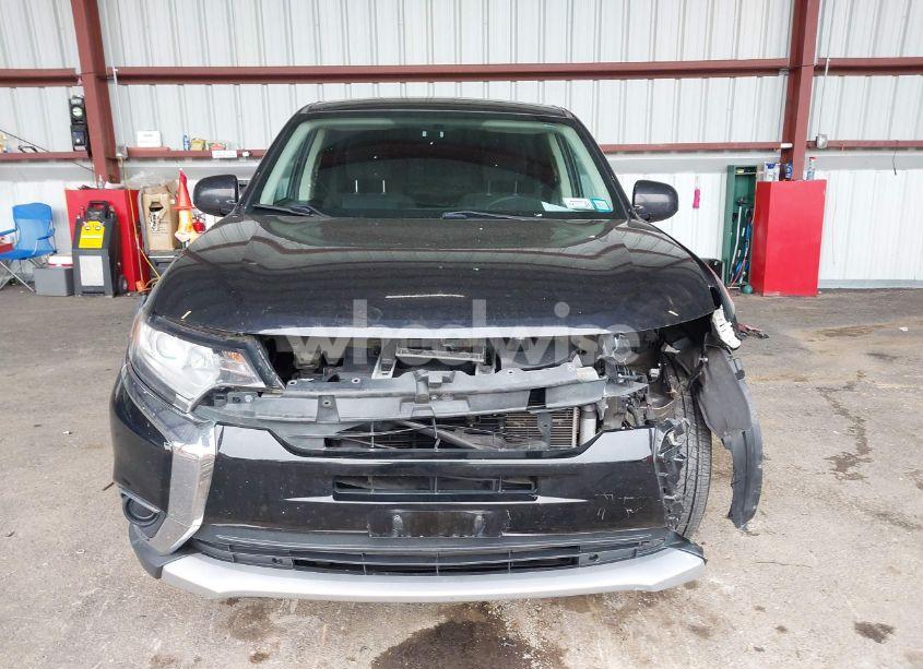 Photo 13 of 2018 Mitsubishi Outlander ES (VIN JA4AZ2A3XJZ007219)