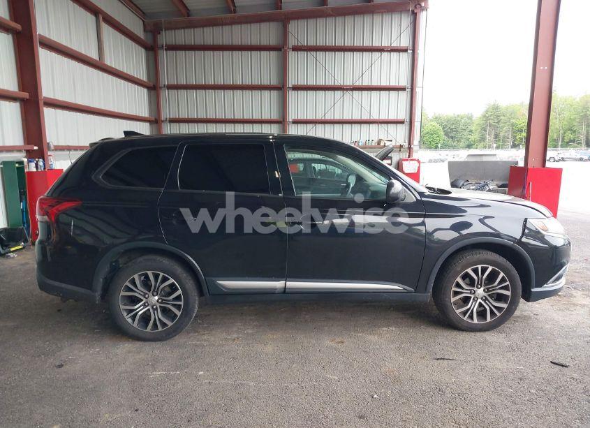 Photo 14 of 2018 Mitsubishi Outlander ES (VIN JA4AZ2A3XJZ007219)