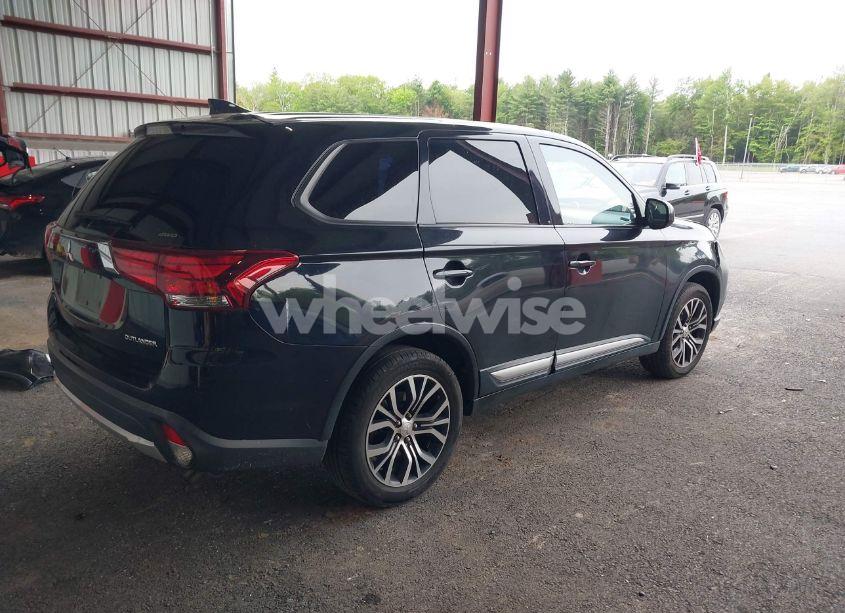 Photo 4 of 2018 Mitsubishi Outlander ES (VIN JA4AZ2A3XJZ007219)