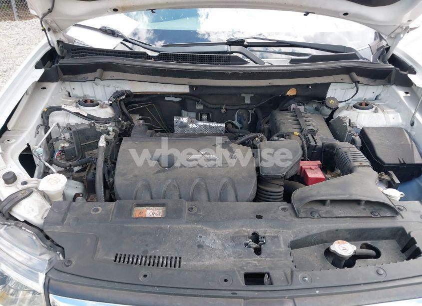 Photo 10 of 2014 Mitsubishi Outlander SE (VIN JA4AZ3A30EZ003367)