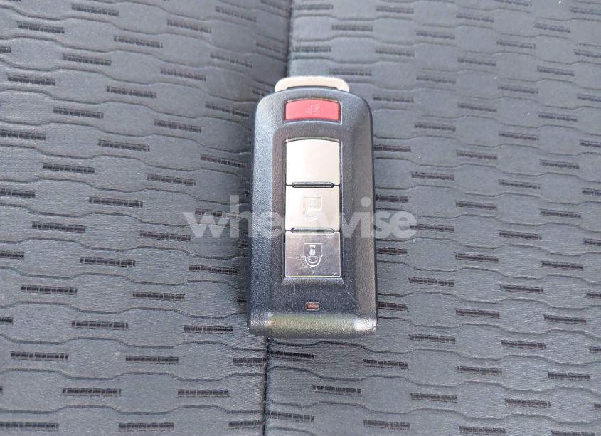 Photo 11 of 2015 Mitsubishi Outlander SE (VIN JA4AZ3A30FZ003872)