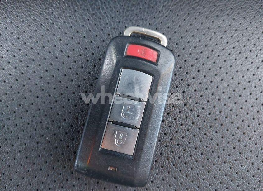 Photo 11 of 2016 Mitsubishi Outlander SEL (VIN JA4AZ3A30GZ010709)