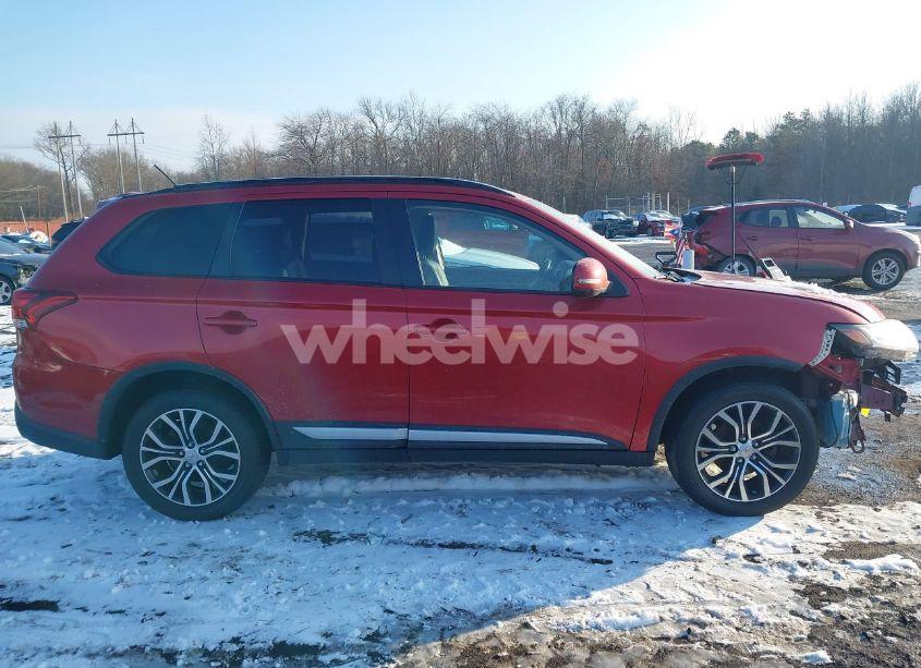 Photo 13 of 2016 Mitsubishi Outlander SEL (VIN JA4AZ3A30GZ010709)