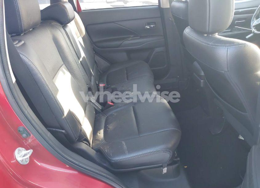 Photo 8 of 2016 Mitsubishi Outlander SEL (VIN JA4AZ3A30GZ010709)