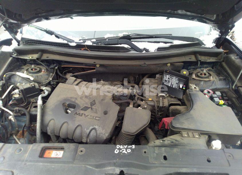 Photo 10 of 2016 Mitsubishi Outlander SE (VIN JA4AZ3A30GZ018051)