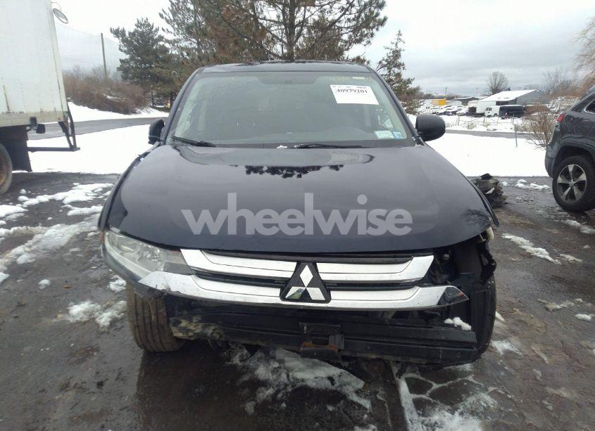 Photo 12 of 2016 Mitsubishi Outlander SE (VIN JA4AZ3A30GZ018051)