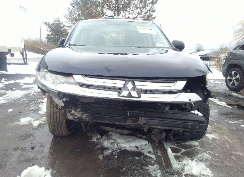 Photo 6 of 2016 Mitsubishi Outlander SE (VIN JA4AZ3A30GZ018051)