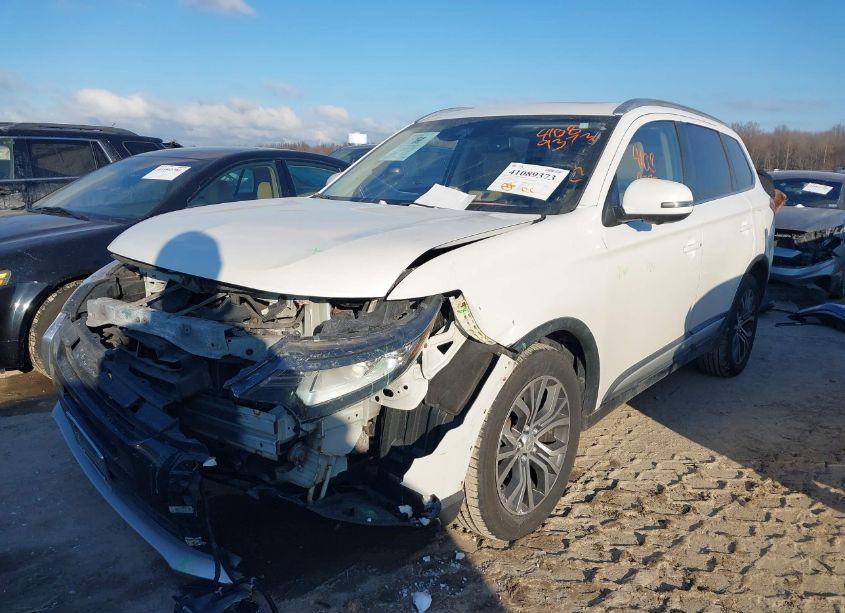 Photo 2 of 2017 Mitsubishi Outlander SE/SEL (VIN JA4AZ3A30HZ014390)