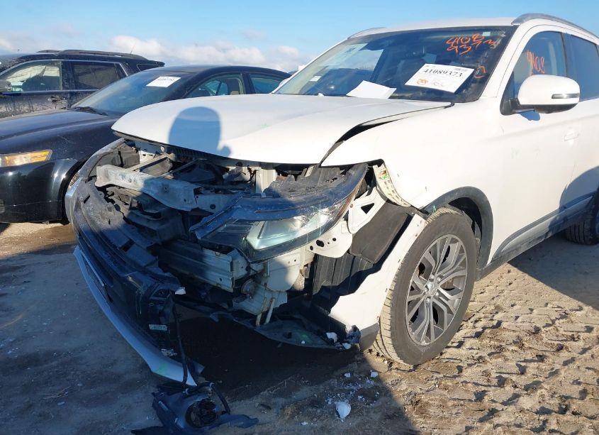 Photo 6 of 2017 Mitsubishi Outlander SE/SEL (VIN JA4AZ3A30HZ014390)