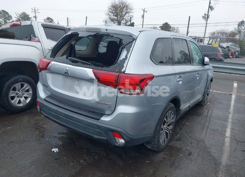 Photo 4 of 2017 Mitsubishi Outlander SE (VIN JA4AZ3A30HZ023106)