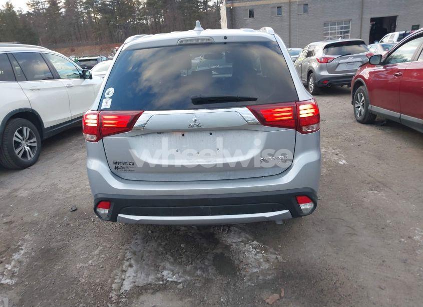 Photo 16 of 2017 Mitsubishi Outlander SE/SEL (VIN JA4AZ3A30HZ025647)