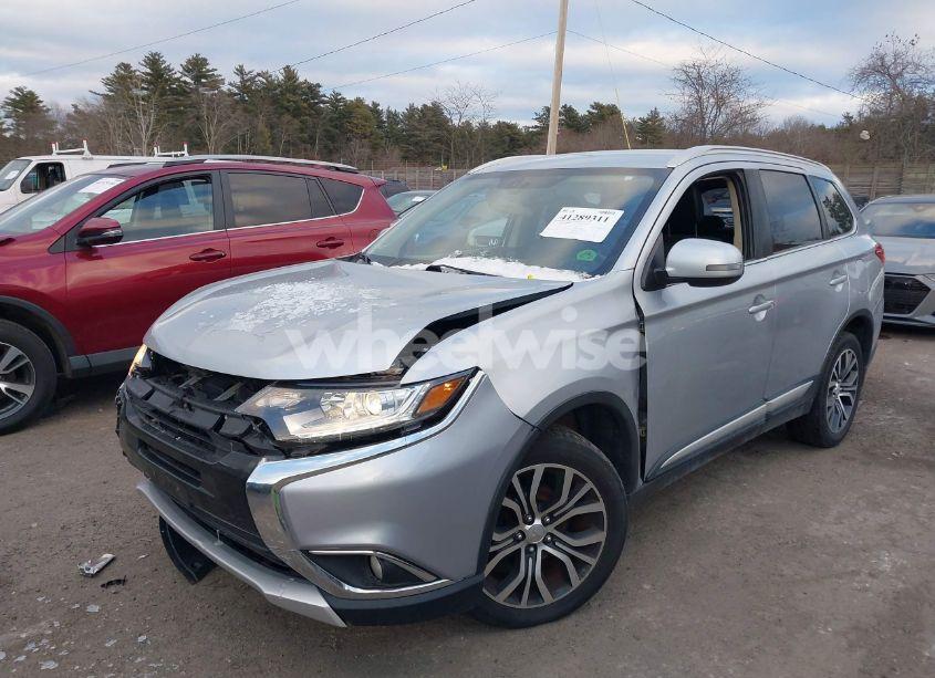 Photo 2 of 2017 Mitsubishi Outlander SE/SEL (VIN JA4AZ3A30HZ025647)