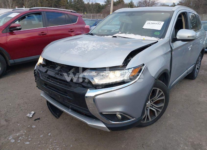 Photo 6 of 2017 Mitsubishi Outlander SE/SEL (VIN JA4AZ3A30HZ025647)