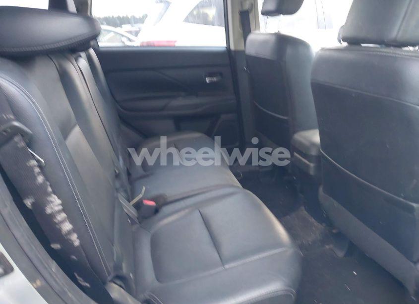 Photo 8 of 2017 Mitsubishi Outlander SE/SEL (VIN JA4AZ3A30HZ025647)