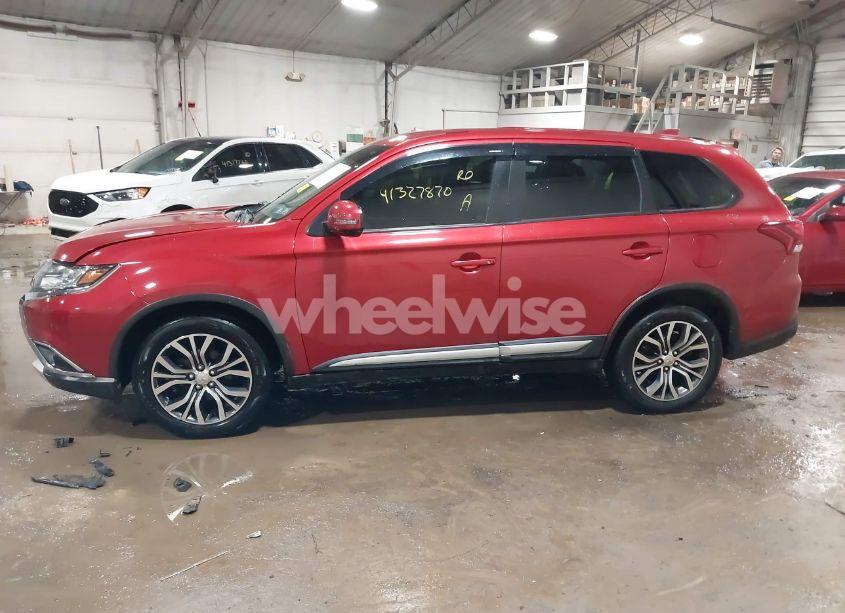 Photo 14 of 2018 Mitsubishi Outlander SE (VIN JA4AZ3A30JZ015884)