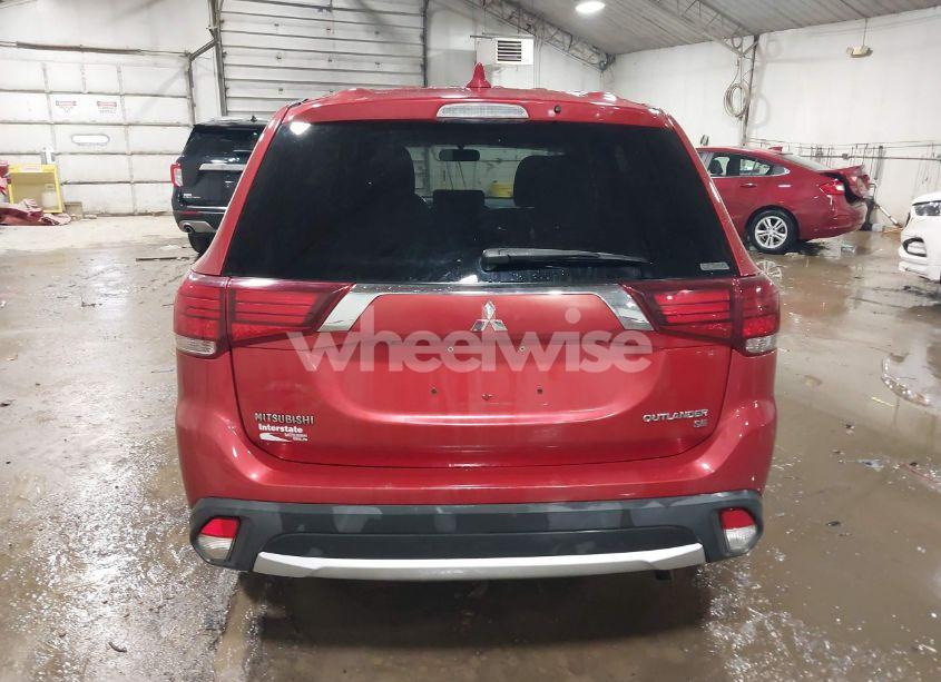 Photo 16 of 2018 Mitsubishi Outlander SE (VIN JA4AZ3A30JZ015884)