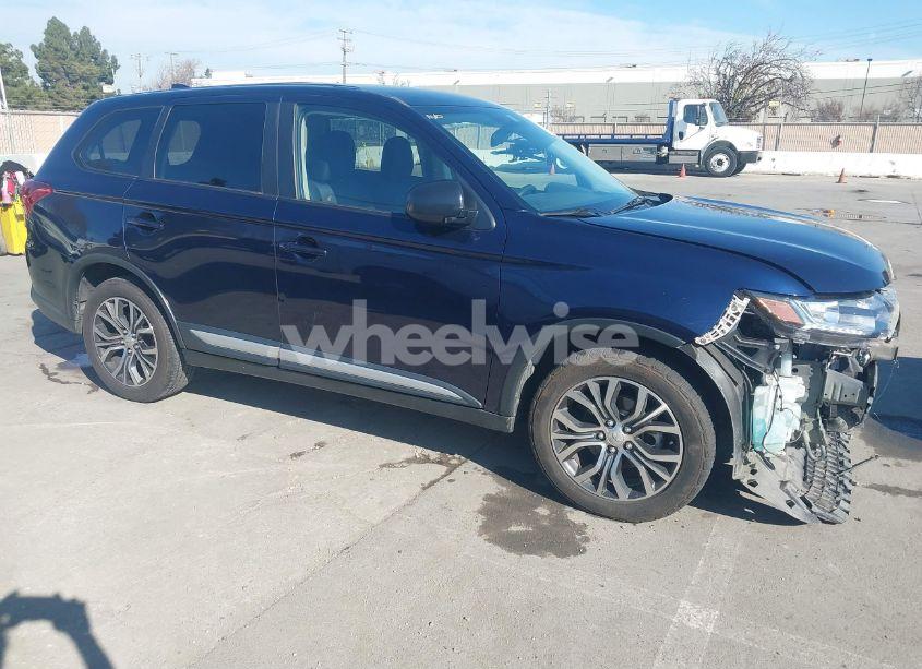 2018 Mitsubishi Outlander ES (VIN JA4AZ3A30JZ062025) main photo