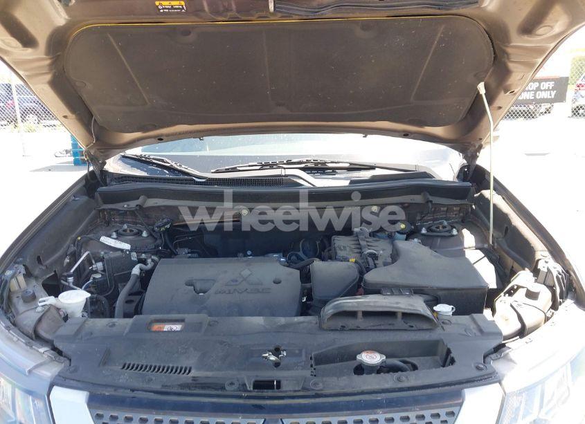 Photo 10 of 2019 Mitsubishi Outlander SEL (VIN JA4AZ3A30KZ008337)