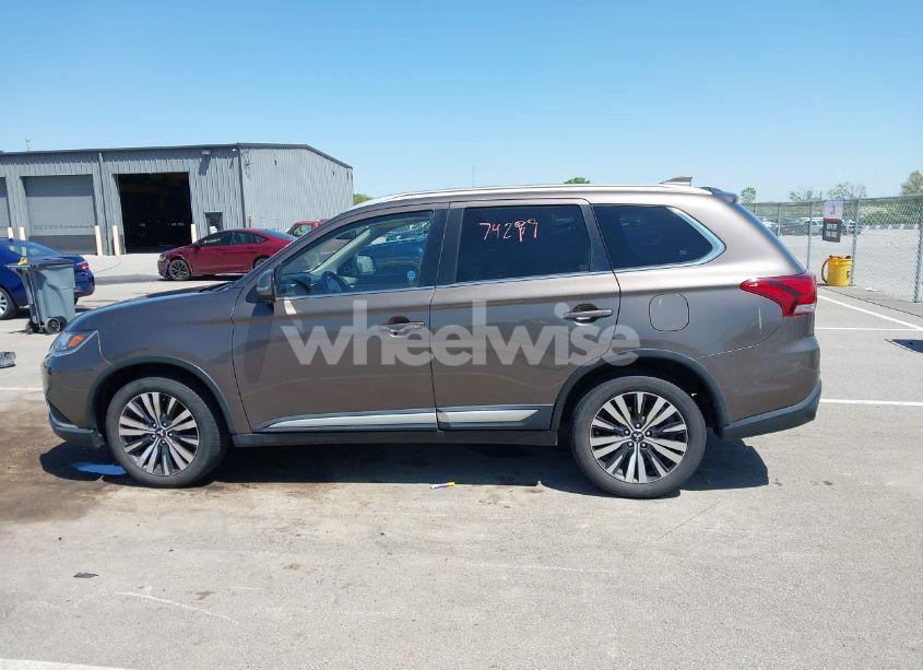 Photo 14 of 2019 Mitsubishi Outlander SEL (VIN JA4AZ3A30KZ008337)