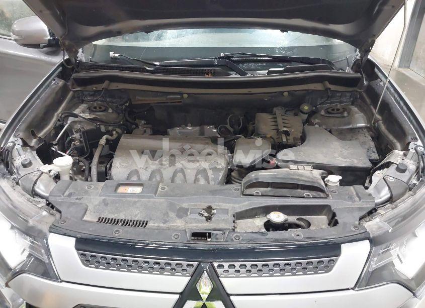 Photo 10 of 2019 Mitsubishi Outlander SEL (VIN JA4AZ3A30KZ041340)