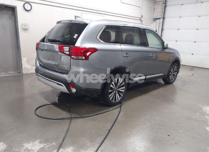 Photo 4 of 2019 Mitsubishi Outlander SEL (VIN JA4AZ3A30KZ041340)