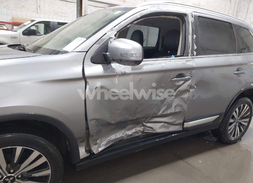 Photo 6 of 2019 Mitsubishi Outlander SEL (VIN JA4AZ3A30KZ041340)