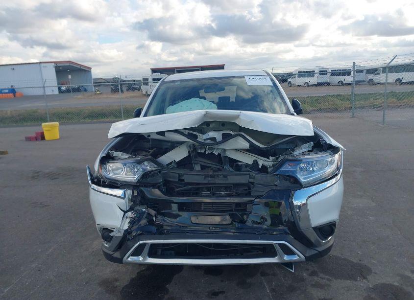 Photo 13 of 2020 Mitsubishi Outlander ES 2.4 /LE 2.4 /SE 2.4 /SEL 2.4 /SP 2.4 (VIN JA4AZ3A30LZ047902)