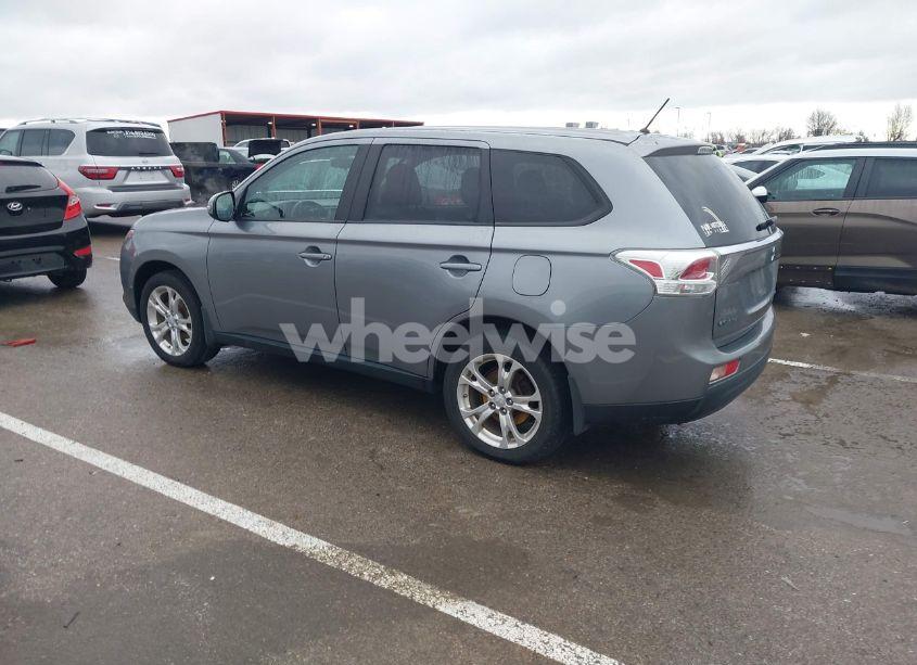Photo 3 of 2014 Mitsubishi Outlander SE (VIN JA4AZ3A31EZ001112)