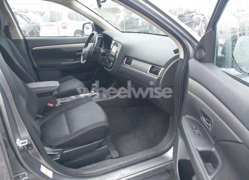 Photo 5 of 2014 Mitsubishi Outlander SE (VIN JA4AZ3A31EZ001112)