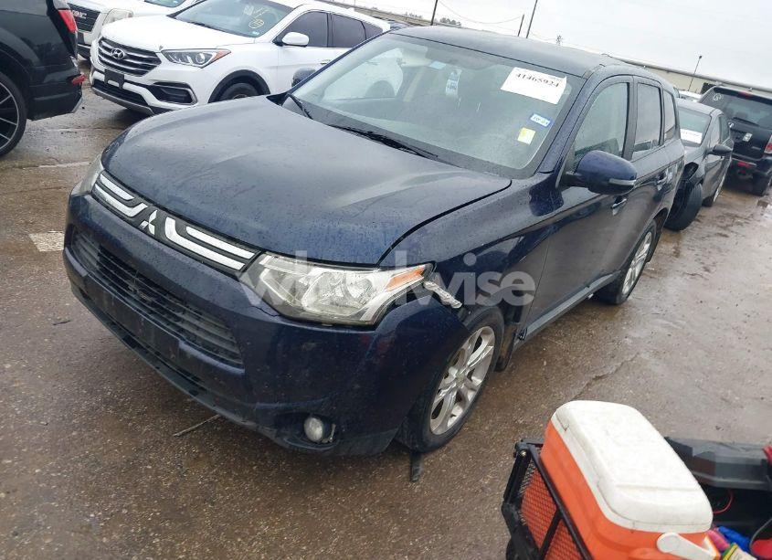 Photo 2 of 2014 Mitsubishi Outlander SE (VIN JA4AZ3A31EZ008447)