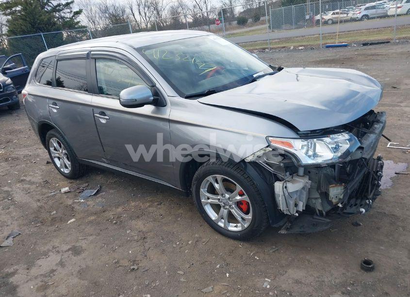 2015 Mitsubishi Outlander SE (VIN JA4AZ3A31FZ011947) main photo