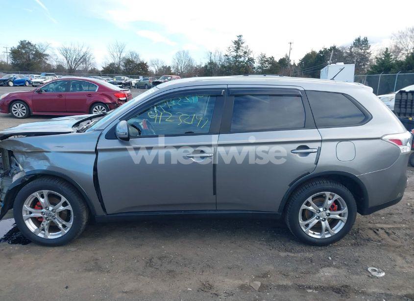 Photo 14 of 2015 Mitsubishi Outlander SE (VIN JA4AZ3A31FZ011947)