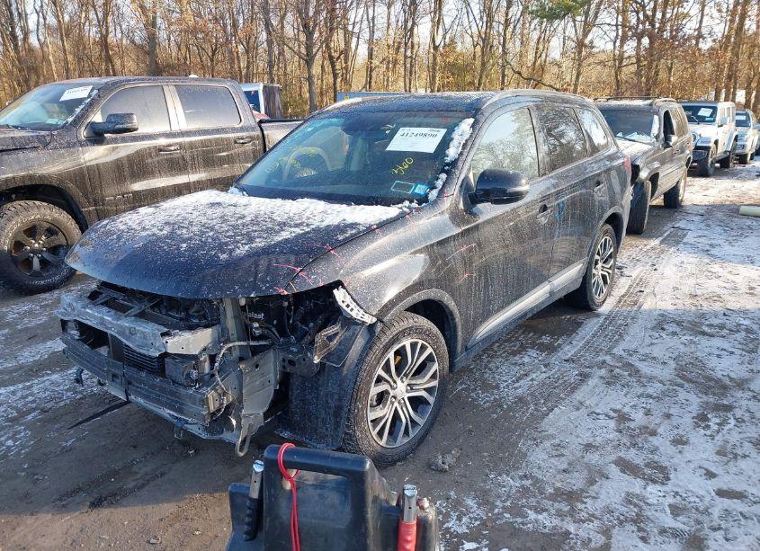 Photo 2 of 2016 Mitsubishi Outlander SEL (VIN JA4AZ3A31GZ036882)