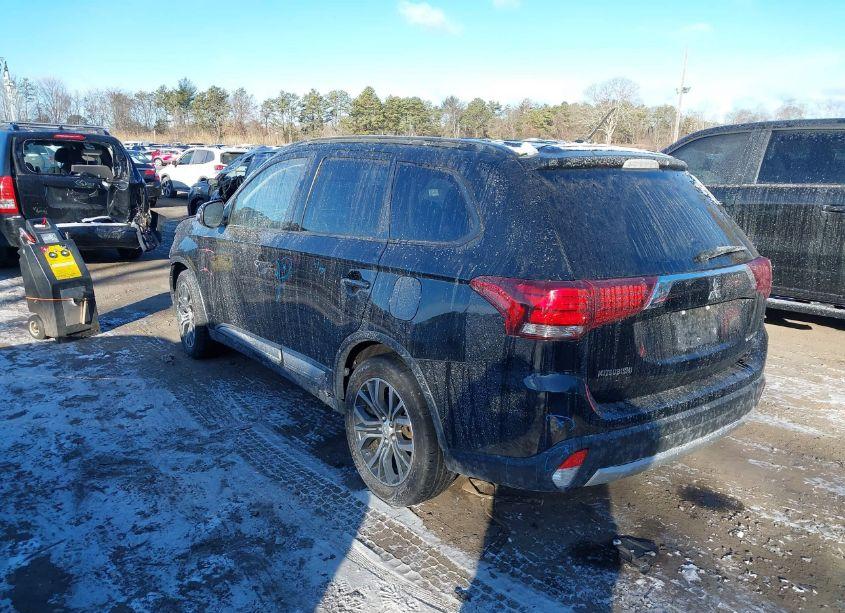 Photo 3 of 2016 Mitsubishi Outlander SEL (VIN JA4AZ3A31GZ036882)