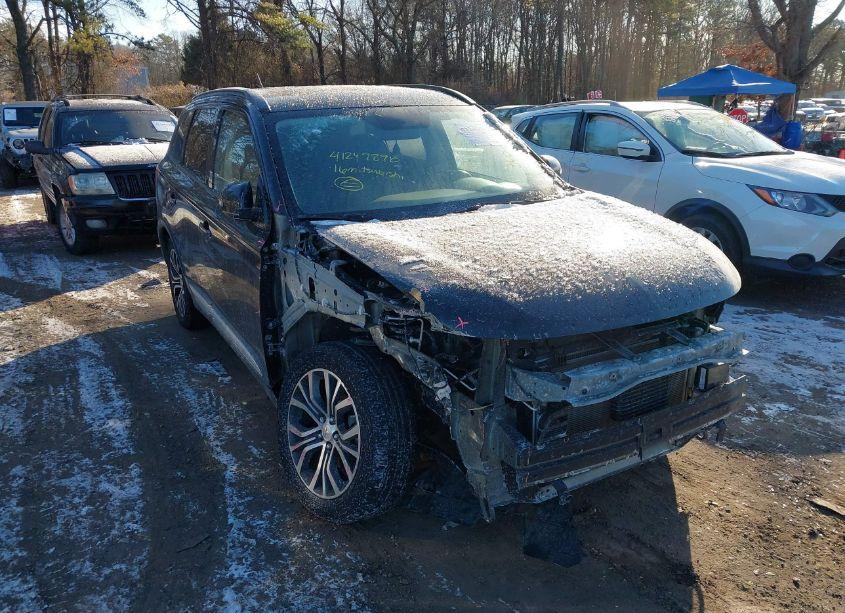 Photo 6 of 2016 Mitsubishi Outlander SEL (VIN JA4AZ3A31GZ036882)