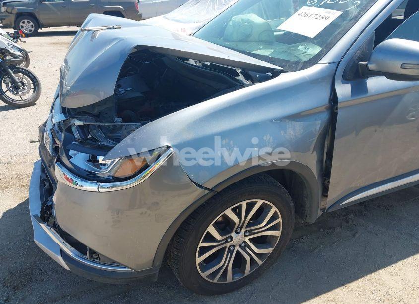 Photo 20 of 2017 Mitsubishi Outlander SE/SEL (VIN JA4AZ3A31HZ019937)