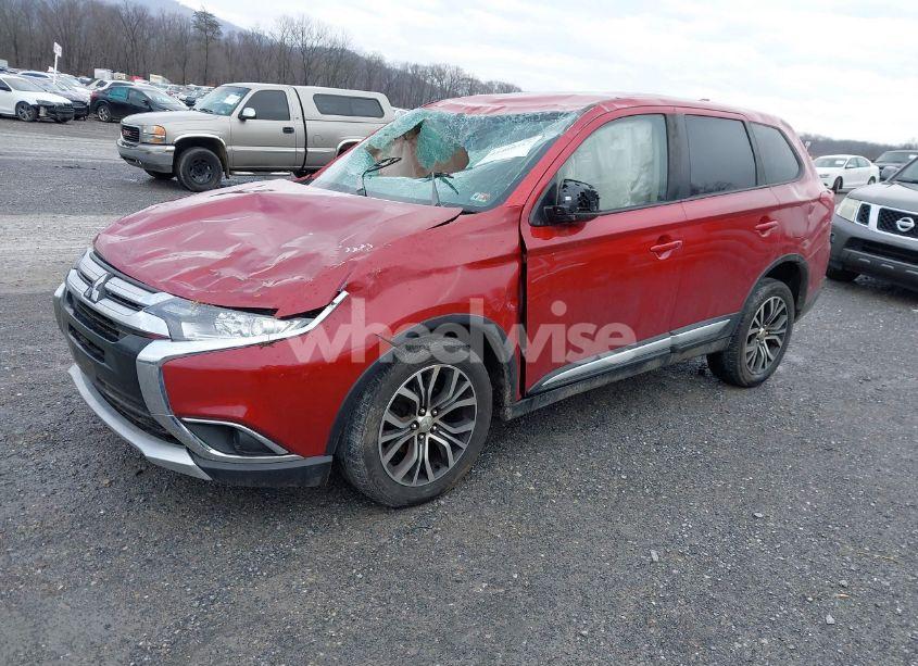 Photo 2 of 2018 Mitsubishi Outlander ES (VIN JA4AZ3A31JZ062521)