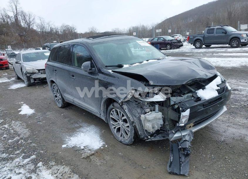 2018 Mitsubishi Outlander ES/LE/SE/SEL (VIN JA4AZ3A31JZ071302) main photo