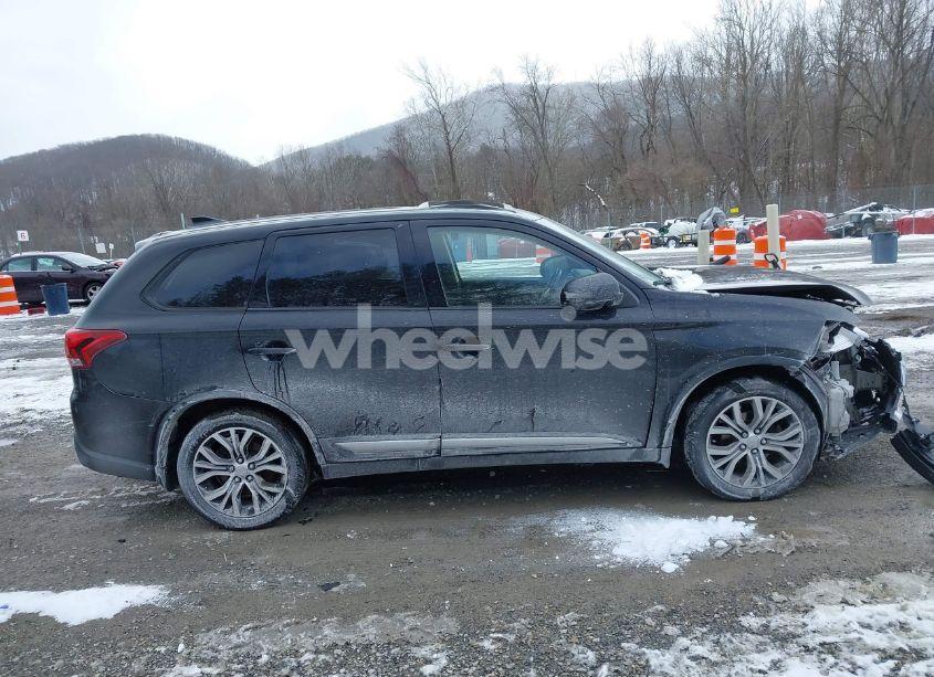 Photo 13 of 2018 Mitsubishi Outlander ES/LE/SE/SEL (VIN JA4AZ3A31JZ071302)