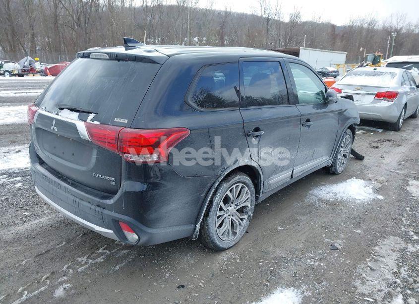 Photo 4 of 2018 Mitsubishi Outlander ES/LE/SE/SEL (VIN JA4AZ3A31JZ071302)