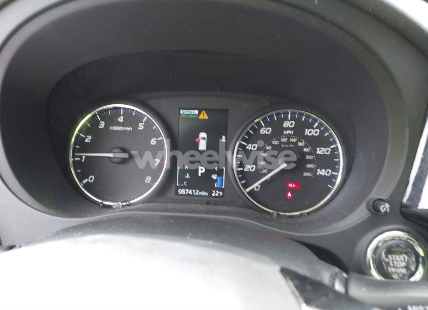 Photo 7 of 2018 Mitsubishi Outlander ES/LE/SE/SEL (VIN JA4AZ3A31JZ071302)