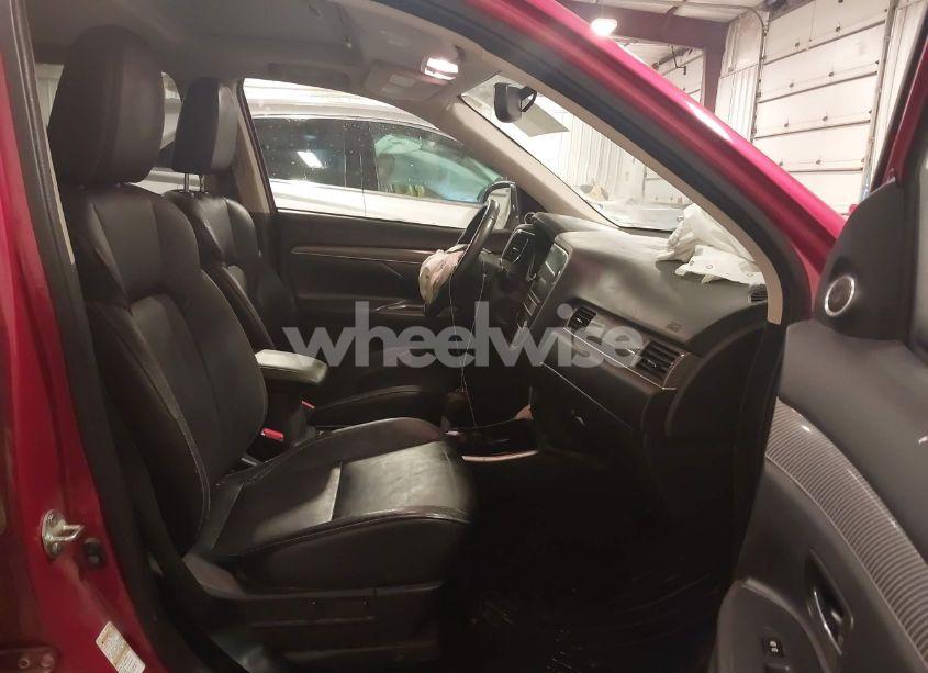 Photo 5 of 2019 Mitsubishi Outlander SEL (VIN JA4AZ3A31KZ014924)