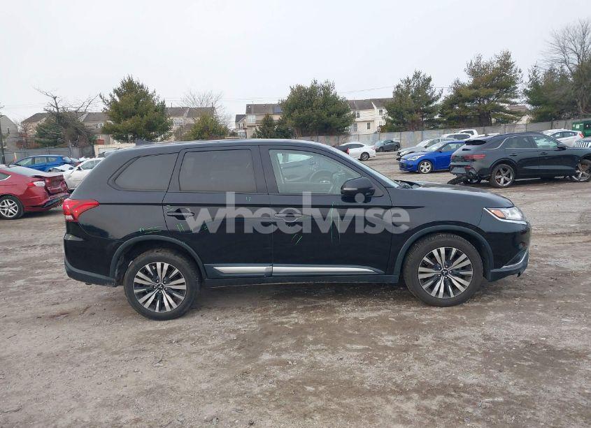 Photo 13 of 2019 Mitsubishi Outlander SE (VIN JA4AZ3A31KZ041055)