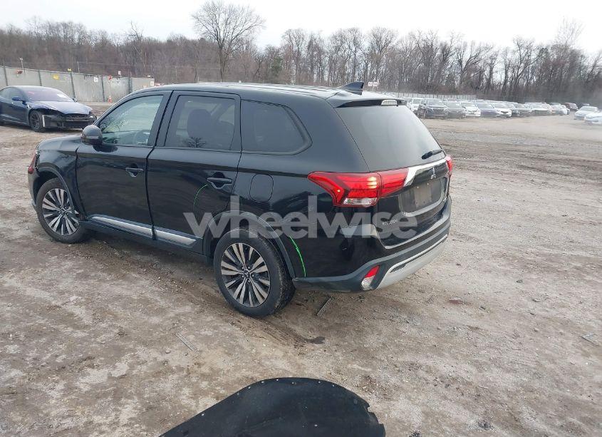 Photo 3 of 2019 Mitsubishi Outlander SE (VIN JA4AZ3A31KZ041055)