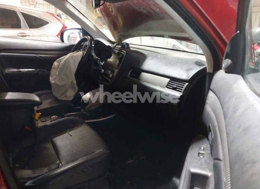 Photo 5 of 2020 Mitsubishi Outlander SEL 2.4 S-AWC (VIN JA4AZ3A31LZ019980)