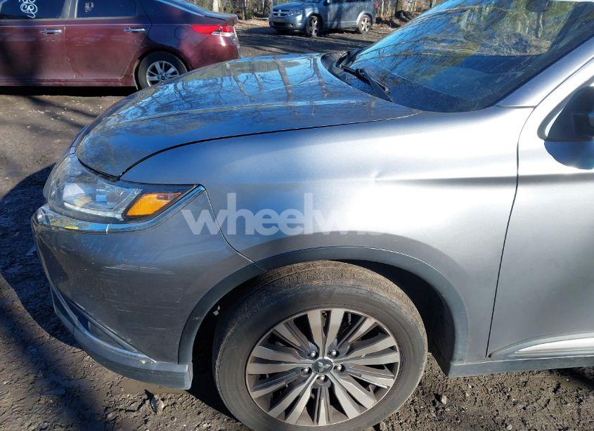 Photo 12 of 2020 Mitsubishi Outlander ES 2.4 S-AWC/LE 2.4 S-AWC/SE 2.4 S-AWC/SEL 2.4 S-AWC/SP 2.4 S-AWC (VIN JA4AZ3A31LZ041204)