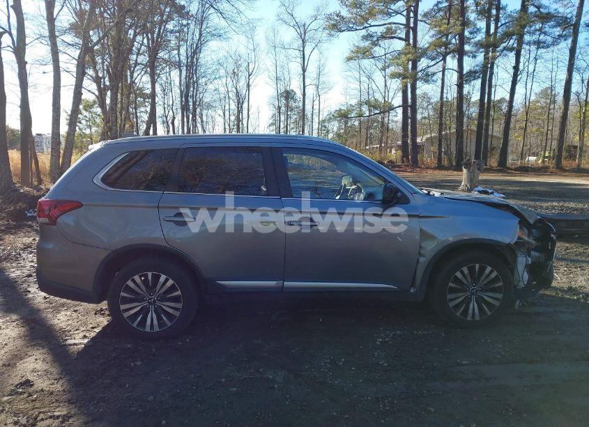 Photo 14 of 2020 Mitsubishi Outlander ES 2.4 S-AWC/LE 2.4 S-AWC/SE 2.4 S-AWC/SEL 2.4 S-AWC/SP 2.4 S-AWC (VIN JA4AZ3A31LZ041204)