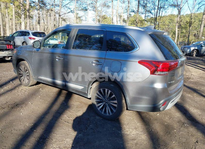 Photo 3 of 2020 Mitsubishi Outlander ES 2.4 S-AWC/LE 2.4 S-AWC/SE 2.4 S-AWC/SEL 2.4 S-AWC/SP 2.4 S-AWC (VIN JA4AZ3A31LZ041204)