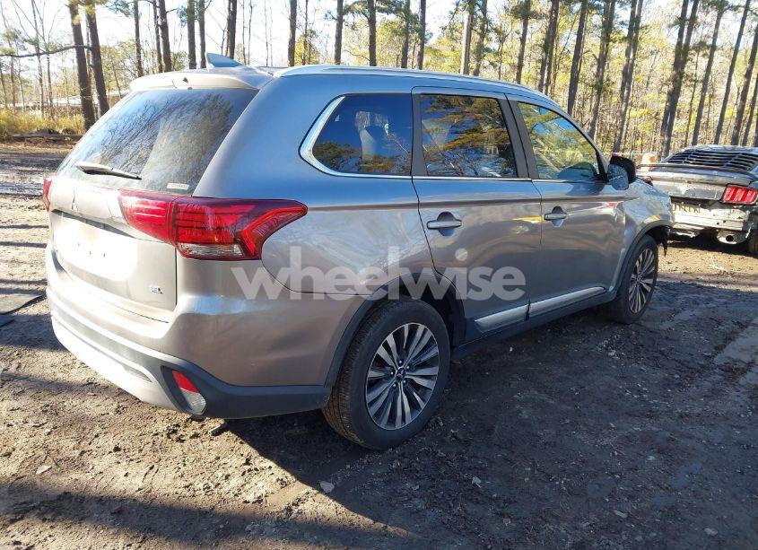 Photo 4 of 2020 Mitsubishi Outlander ES 2.4 S-AWC/LE 2.4 S-AWC/SE 2.4 S-AWC/SEL 2.4 S-AWC/SP 2.4 S-AWC (VIN JA4AZ3A31LZ041204)