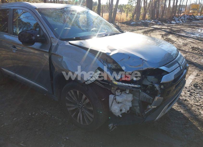 Photo 6 of 2020 Mitsubishi Outlander ES 2.4 S-AWC/LE 2.4 S-AWC/SE 2.4 S-AWC/SEL 2.4 S-AWC/SP 2.4 S-AWC (VIN JA4AZ3A31LZ041204)